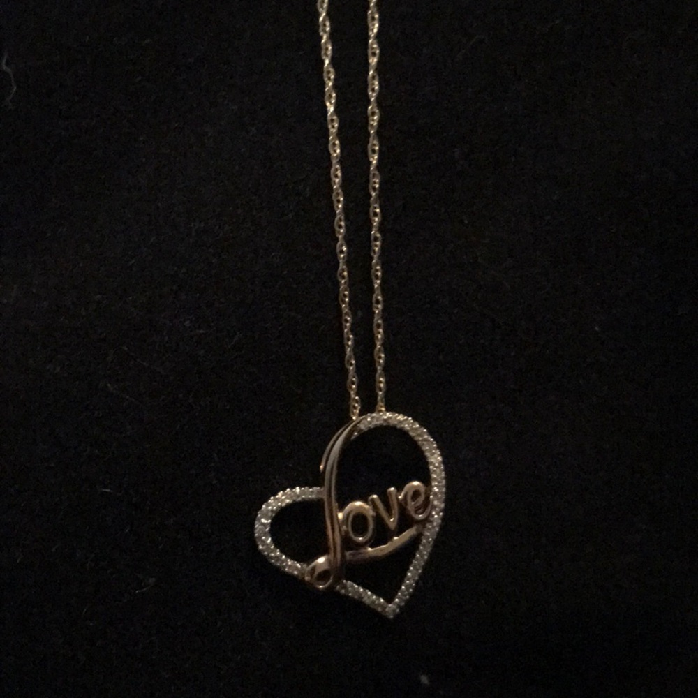 Gold necklace with authentic diamonds